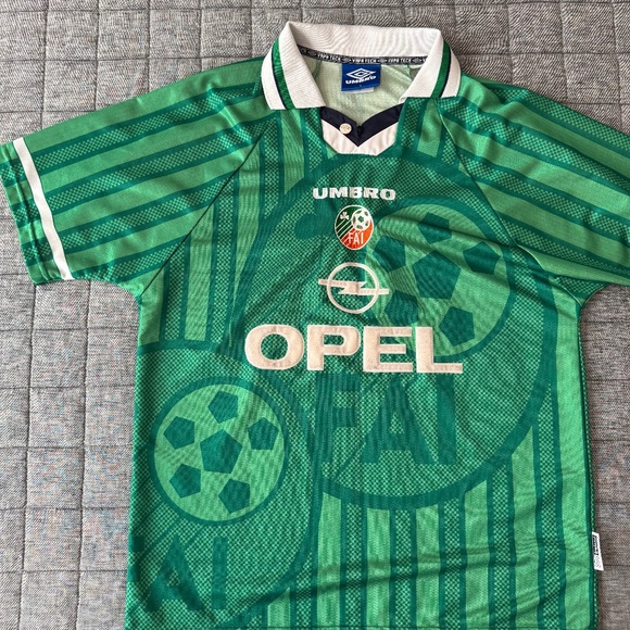 VINTAGE Republic of Ireland National Team 1998/2000 HOME FOOTBALL SHIRT Umbro L - Picture 1 of 6